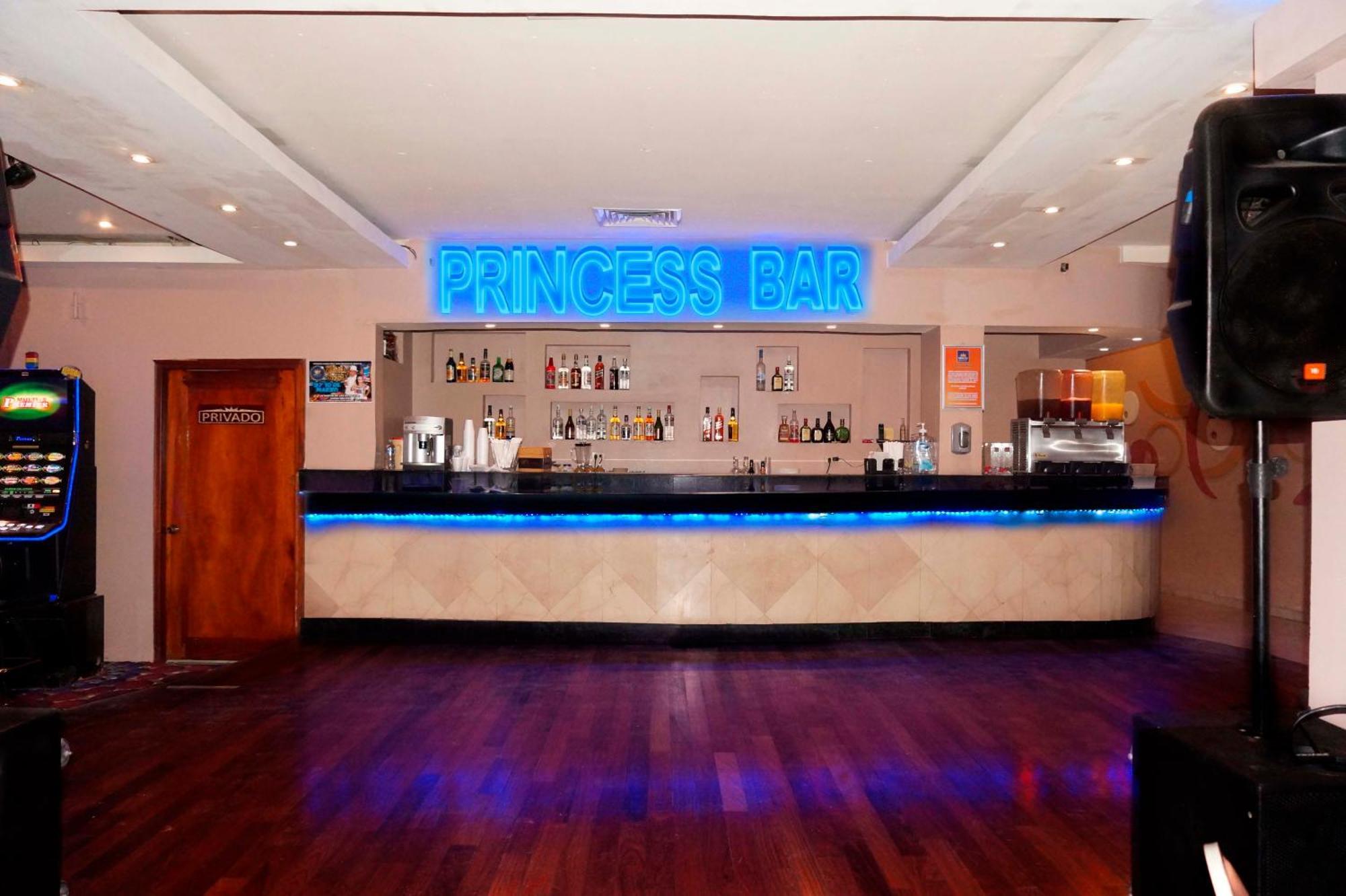 Princess Hotel And Casino Free Zone 库罗扎 外观 照片