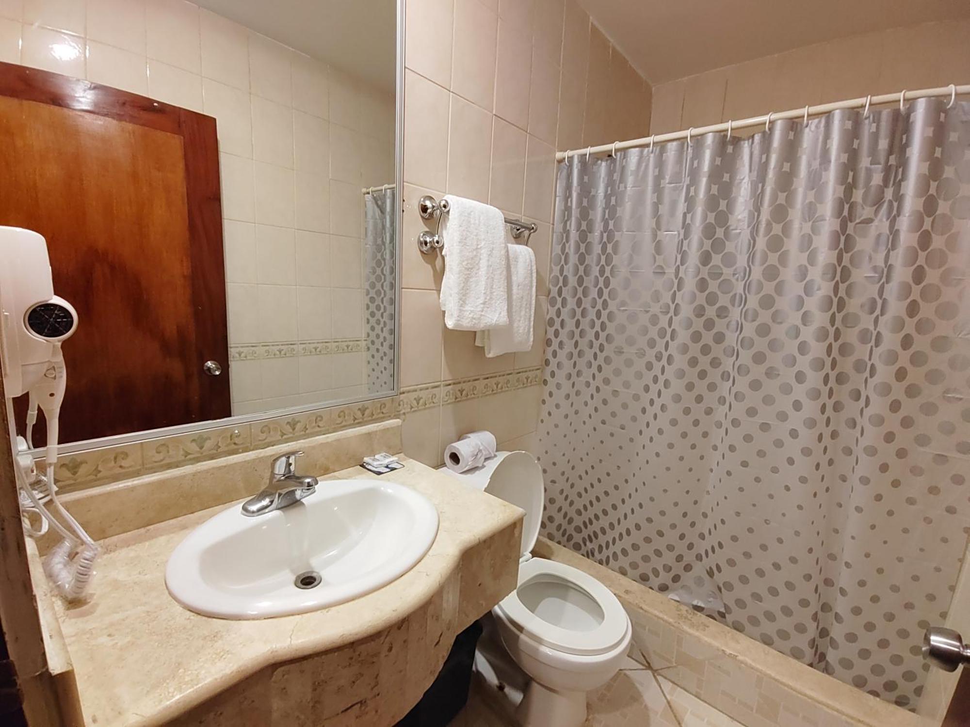 Princess Hotel And Casino Free Zone 库罗扎 外观 照片